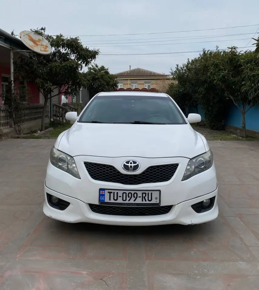 Toyota Camry 2010, фотография 3