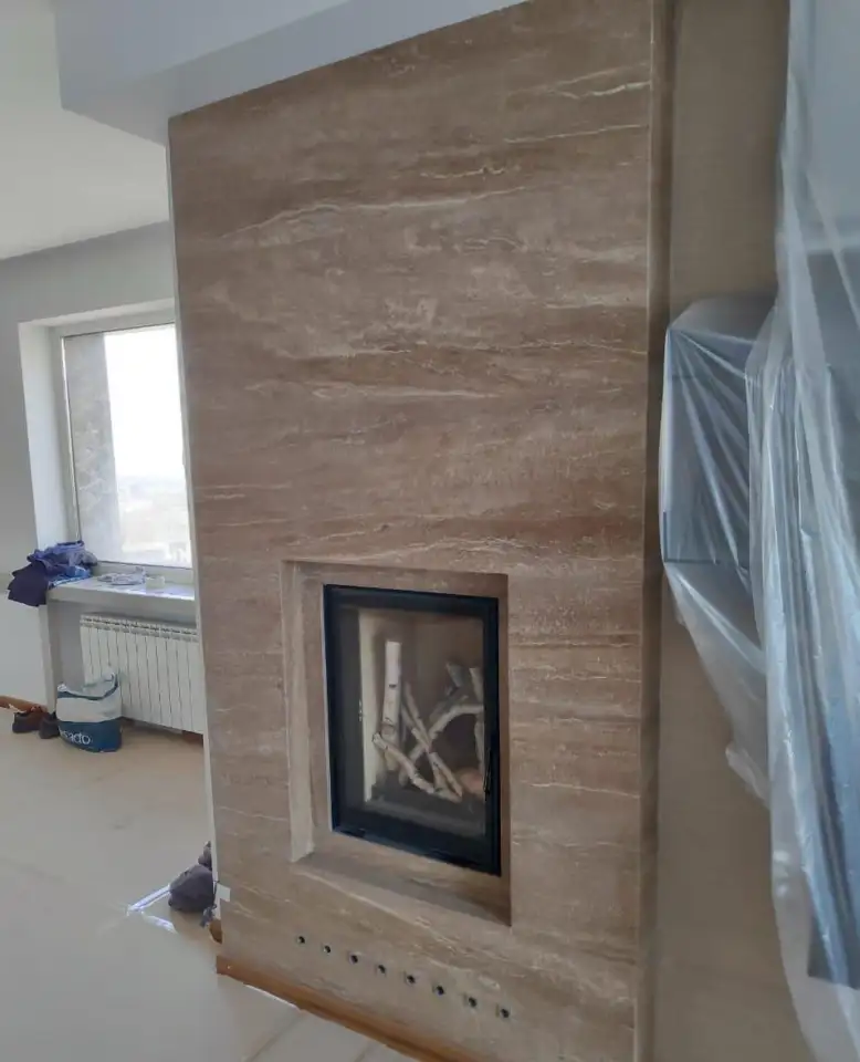 Изготовление топка камина и облицовка, дизайн, монтаж из мрамора, гранита, травертина и оникса. 20 лет опыта., фотография 1