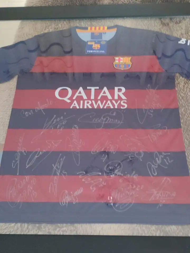 Футболка с автографами игроков FC Barcelona, фотография 6