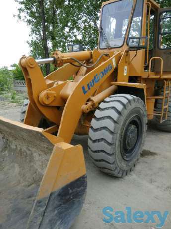 Фронтальный погрузчик, фотография 1