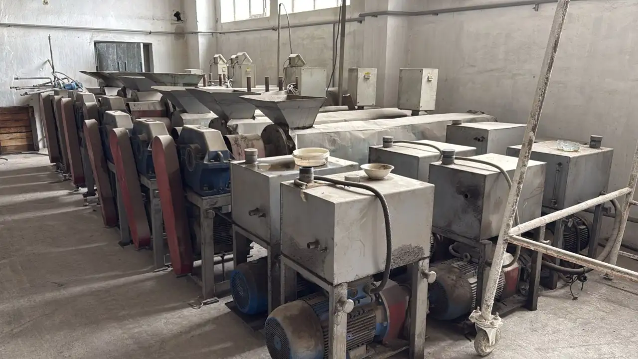 Продам станки для пройзводстава пластиковых люков, фотография 11