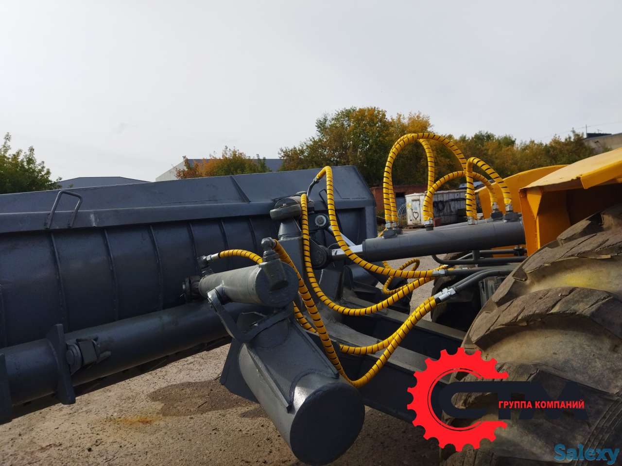 Кировец К-700, бульдозерный отвал, грейдозер дм15, фотография 5