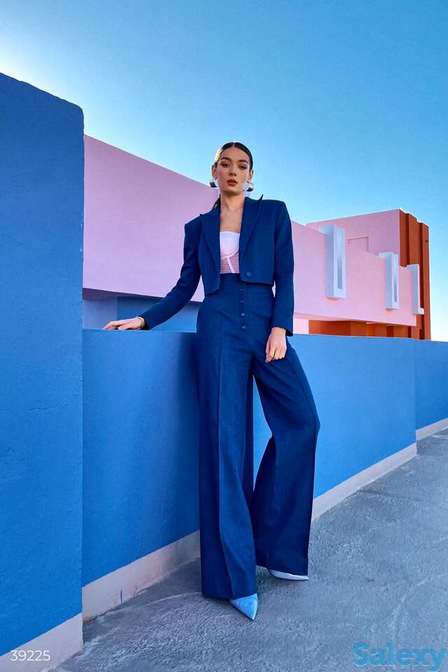 Широкие джинсы с высокой талией, фотография 1