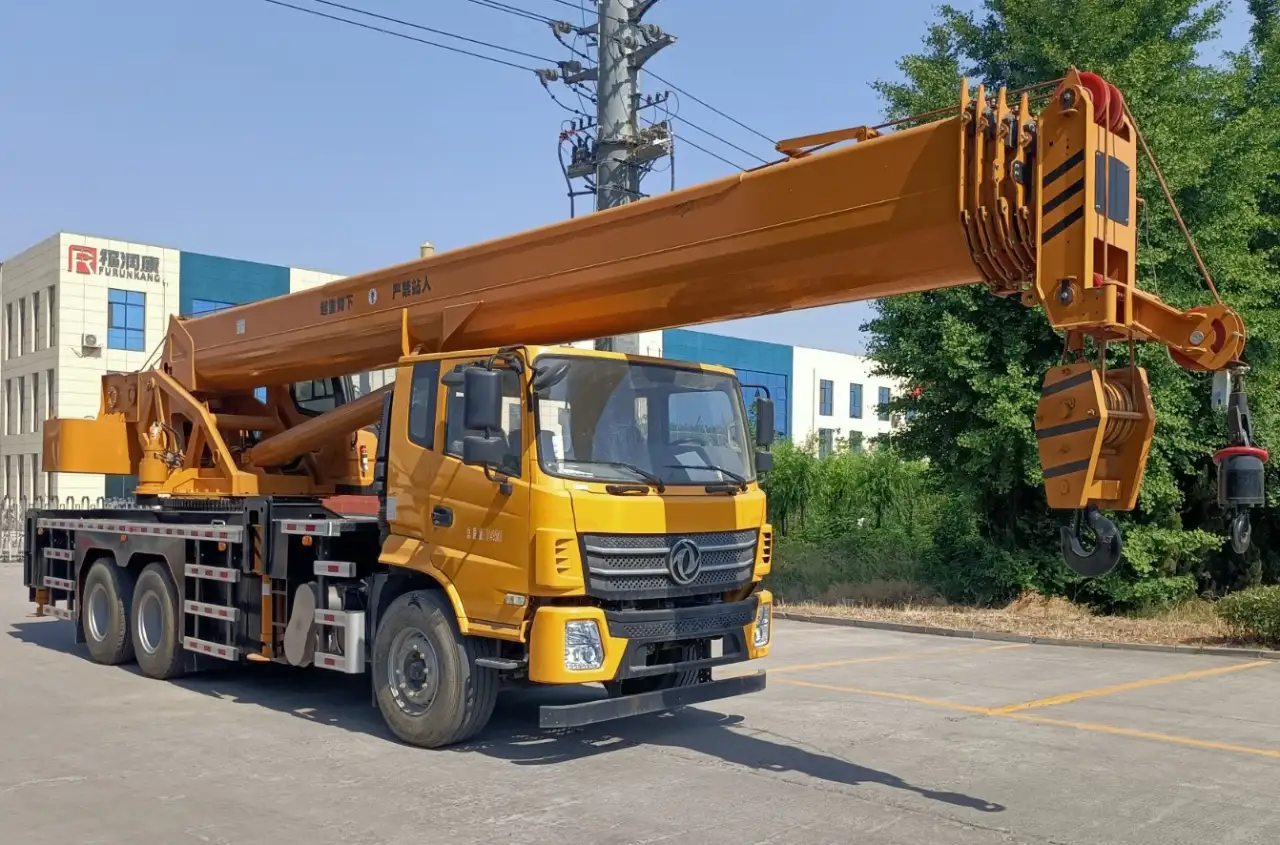 Автокраны из Китая., фотография 1