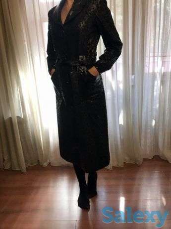 Кожаный плащ, фотография 1