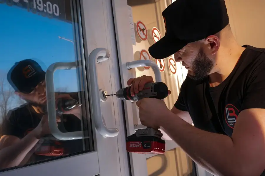 Вскрытие замков, авто, сейфов. Ремонт, замена и установка замков, фотография 3