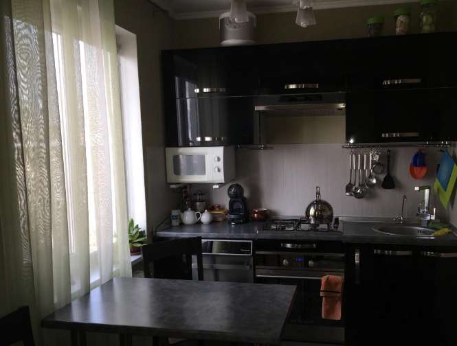 3-комнатная квартира, мкр Тастак-1, фотография 1