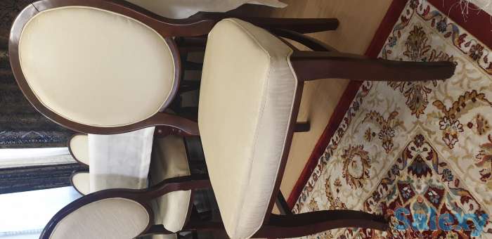 Стулья, столы, бра, фотография 2