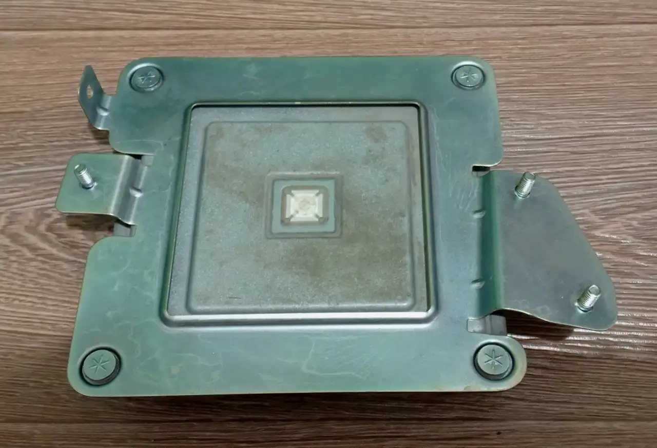 Кронштейн крепления контроллера управления РКПП, фотография 3