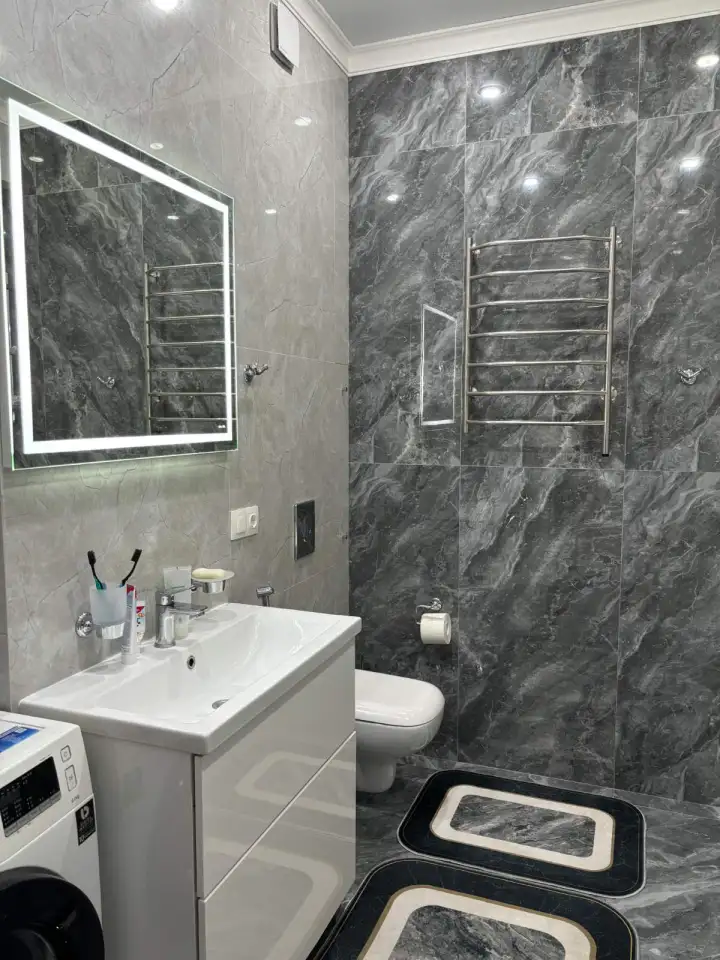 Продам просторную полностью меблированную квартиру с хорошим качественным ремонтом в новом ЖК Medeu Park., фотография 9