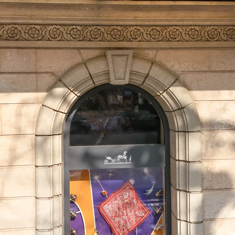 Изготавливаем травертиновое обрамление окон и арки из мрамора, гранита, травертина. Опыт 20 лет, фотография 1