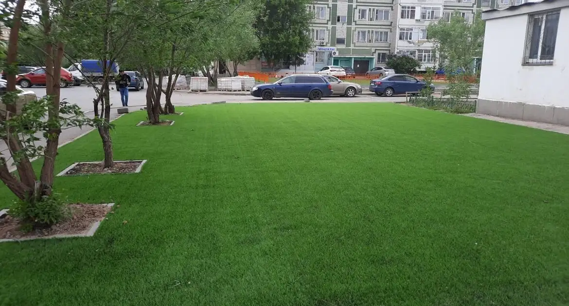 Укладка тротуарной плитки  Установка поребриков и бардюров  Преобразуем ваш двор в красоту и удобства.  Качественно и, фотография 13