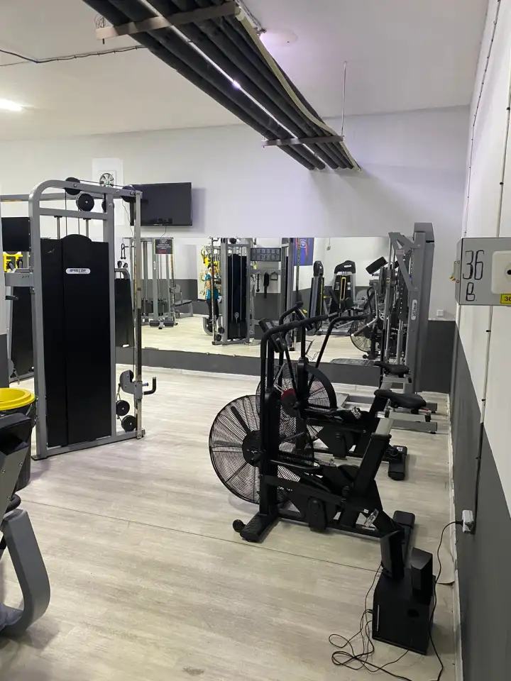 Продам действующий бизнес, тренажерныйспортивный зал общей площадью более 600 кв.м., фотография 9