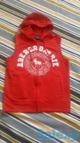 Футболка с капюшоном на 5 лет, фотография 1