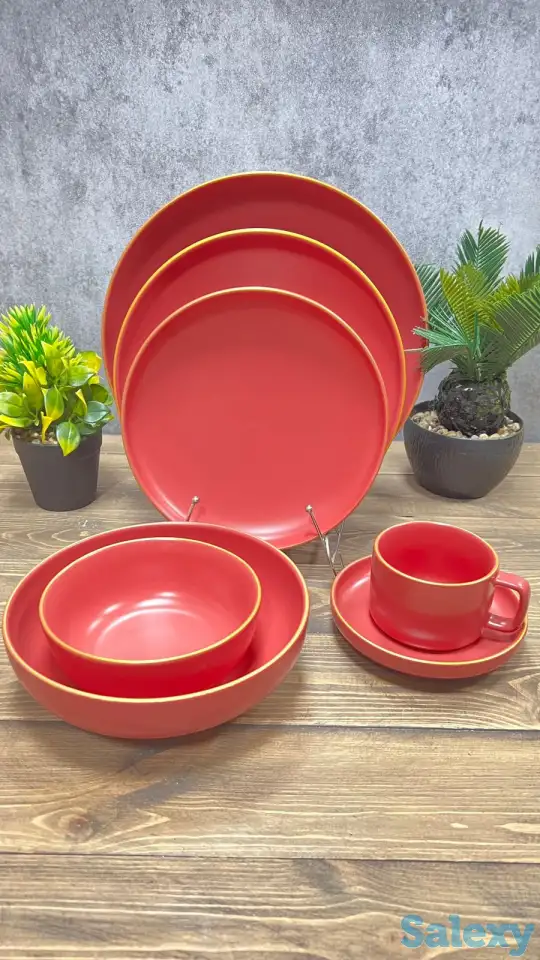 Малиновый столовый сервиз Vassila, фотография 2
