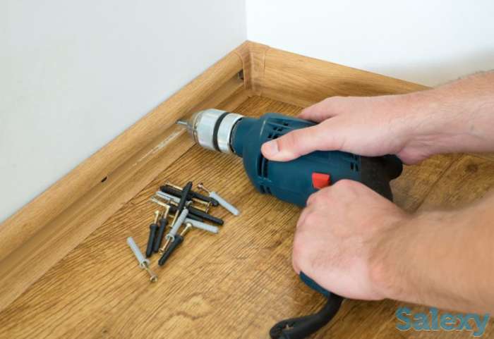    Укладка плинтусов, фотография 1