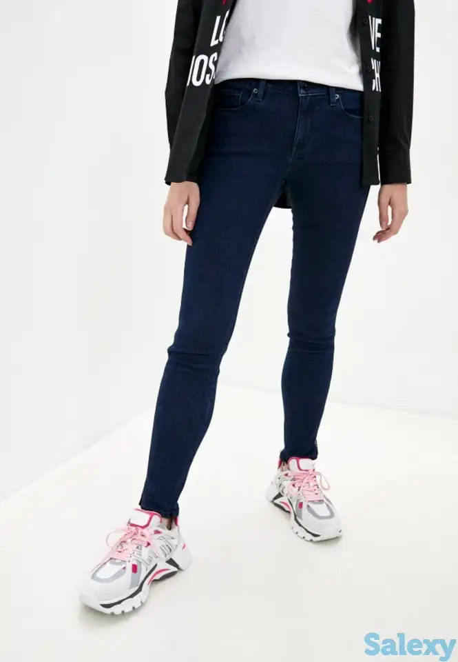 Джинсы love moschino, фотография 1