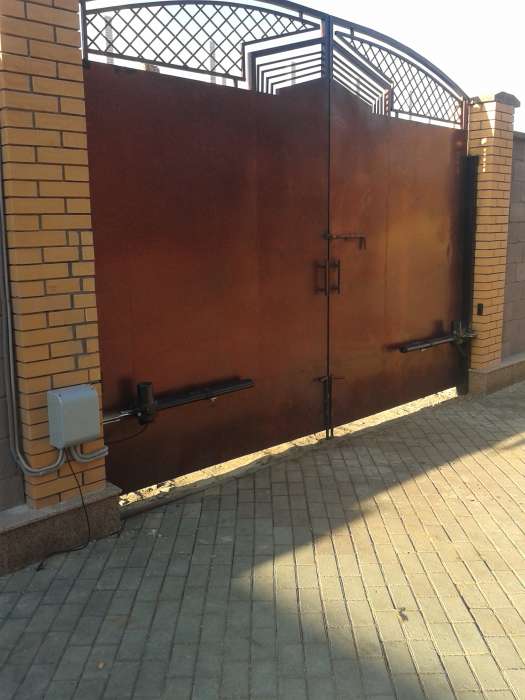 Секционные гаражные ворота, уличные ворота, шлагбаумы, фотография 5