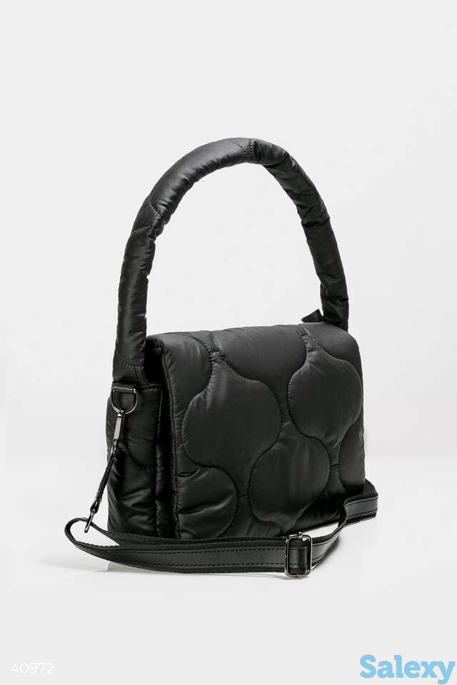 Черная сумка с фактурной стежкой, фотография 1