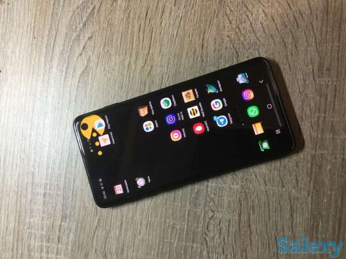 Samsung Galaxy S10 256 ГБ Черный, фотография 1