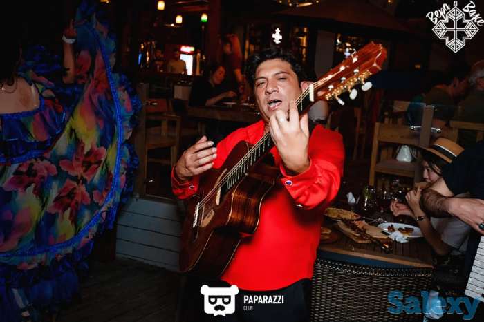 Цыганский ансамбль 