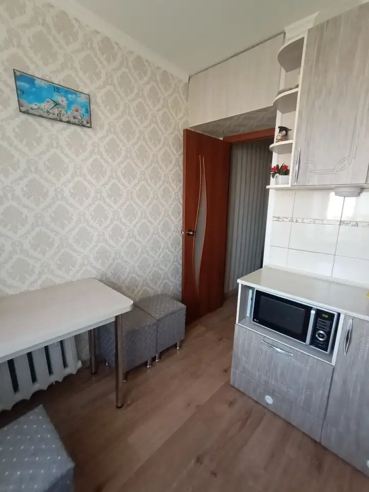 Продам 2 комнатную квартиру в центре, фотография 2
