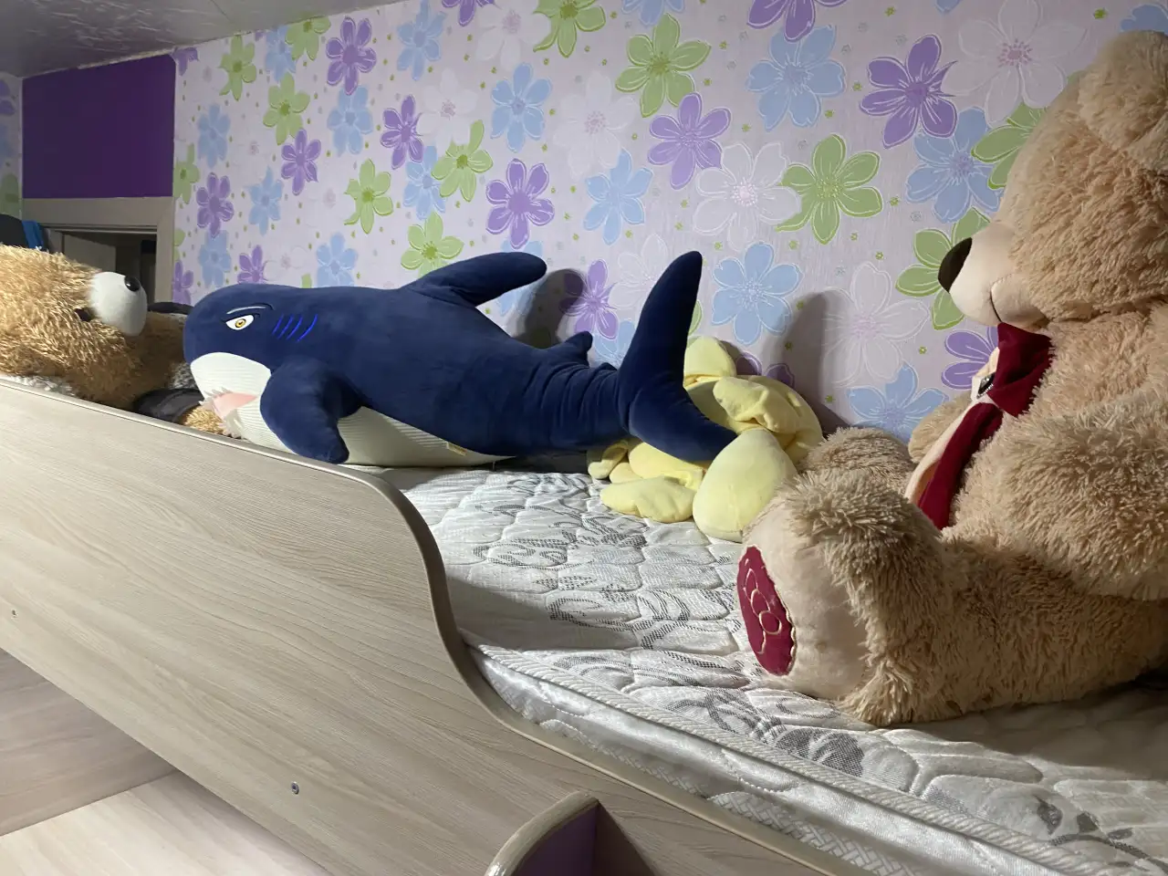 Продаю кровать с матрасом, фотография 3