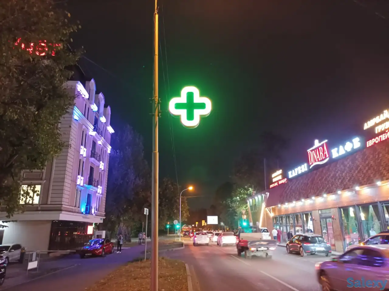 Реклама на столбах Алматы лайтбоксы, фотография 2