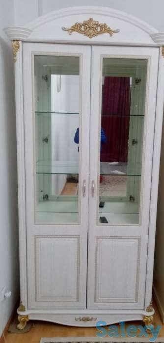 Продается сервант в хорошем состоянии, фотография 1