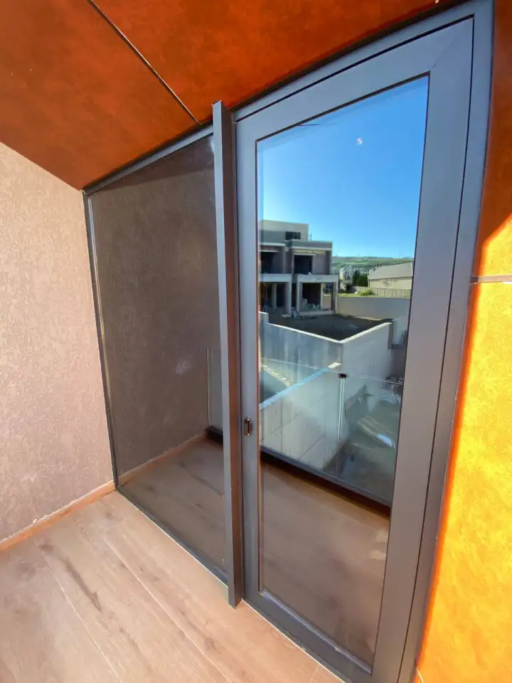 Тонировка окон, балконов, витражей, перегородок, душевых кабин, фотография 9