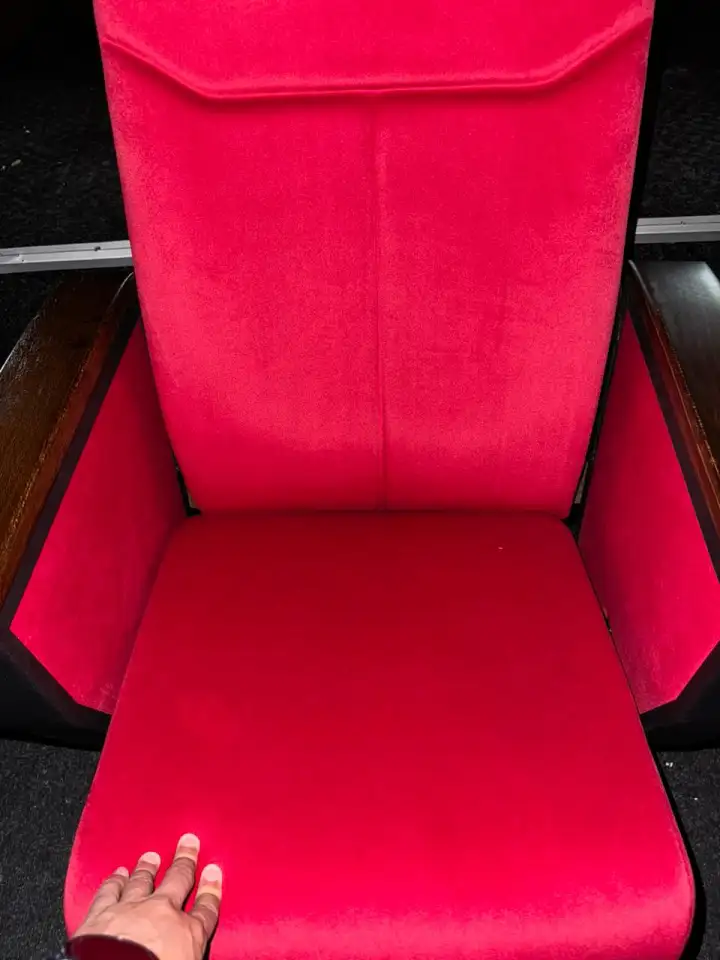 Театральные кресла, фотография 9