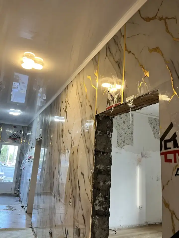 Установка гибкого мрамора, бамбуковых панелей, шпон панелей и мдф панелей  Тв зон Прихожих  Кухонных фартуков Проработка, фотография 3