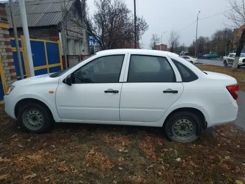 Лада Гранта 2014г., фотография 1