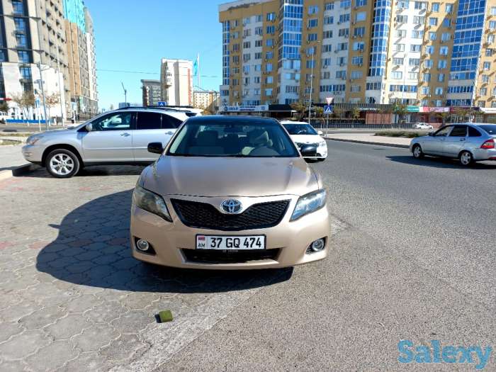 Автомашина Toyota Camry, фотография 2