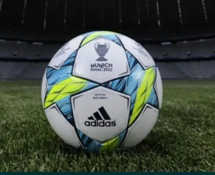 Мяч сувенир лиги чемпионов 2012, фотография 1