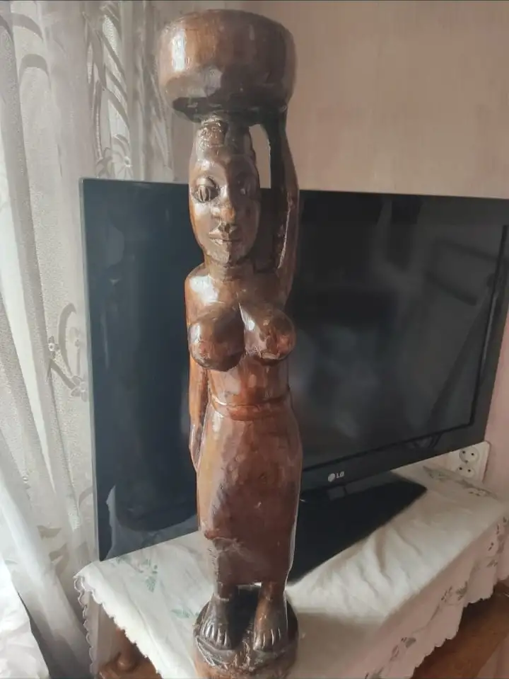 Африканские маска и статуэтка, фотография 1