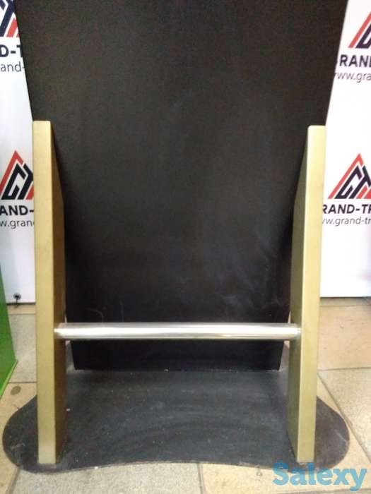 Информационный киоск с кнопками, фотография 4