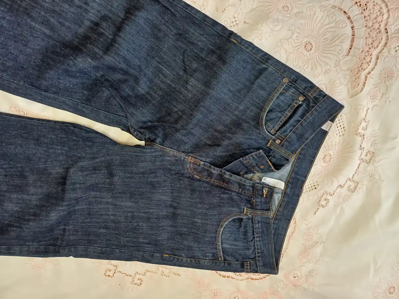 Продаются джинсы расклешенные DG унисекс, фотография 3