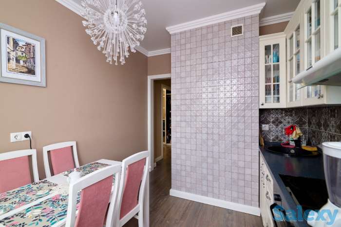 Продаём 1-комнатную дизайнерскую квартиру в хорошем районе, в уютном ЖК 