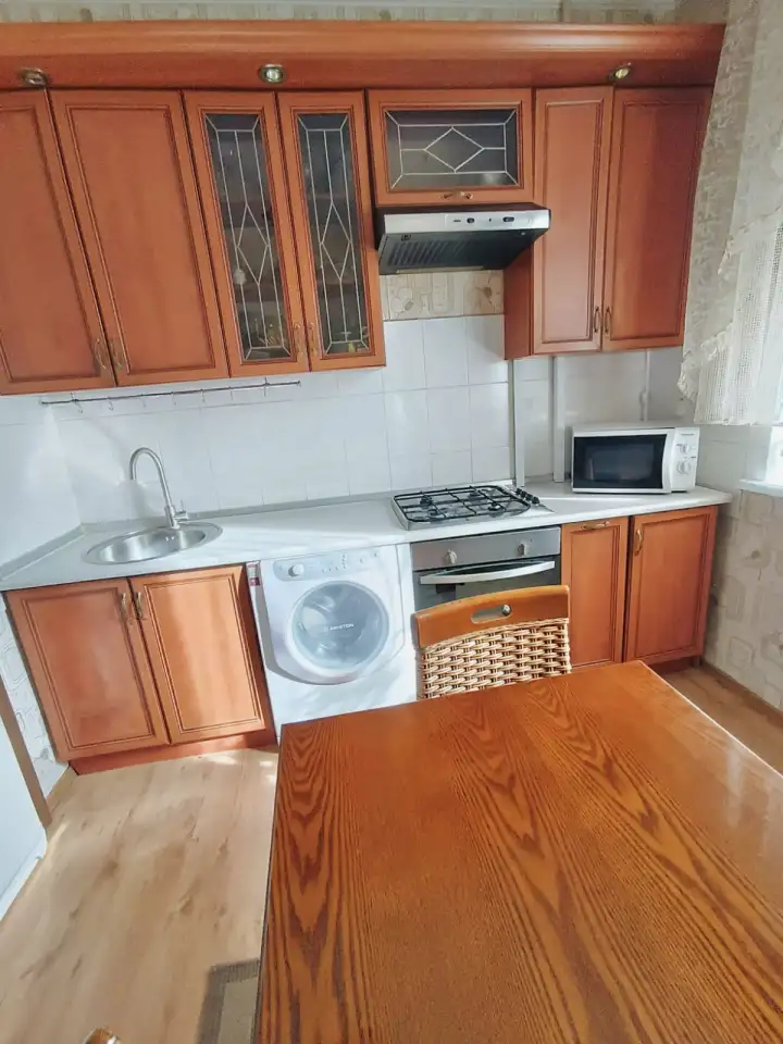 Продается 1-ком. квартира, общая площадь 38.1 кв.м., кухня 8 кв.м. на 3 этаже, фотография 7