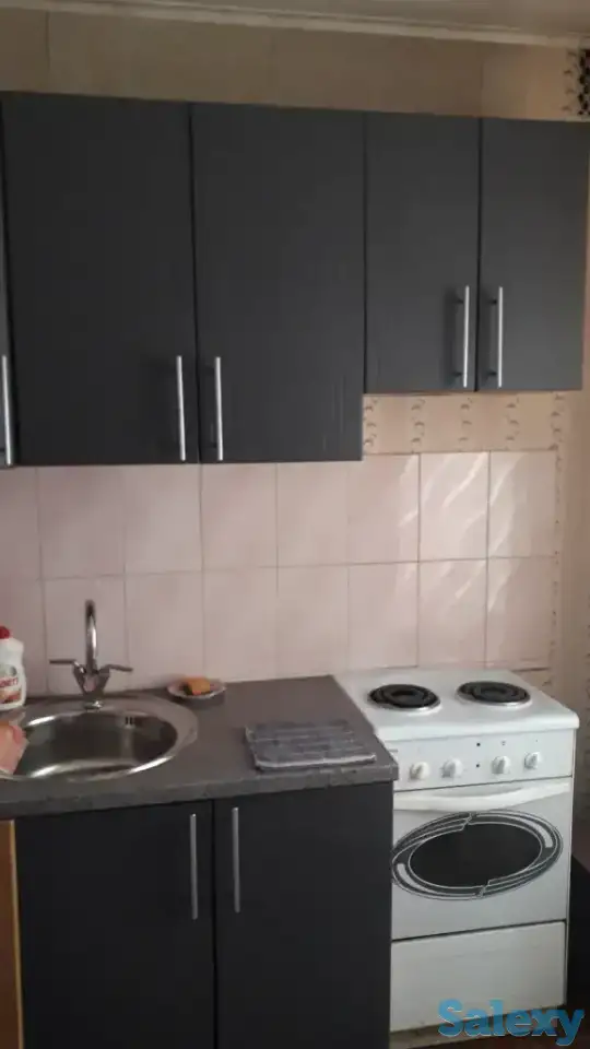 Сдаю посуточно однокомнатную квартиру, ул. Космическая, 15, в районе кафе 