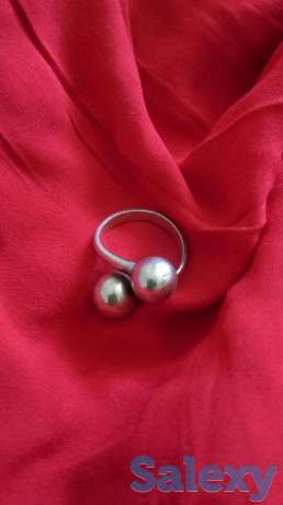 Продам серебрянное кольцо, фотография 1