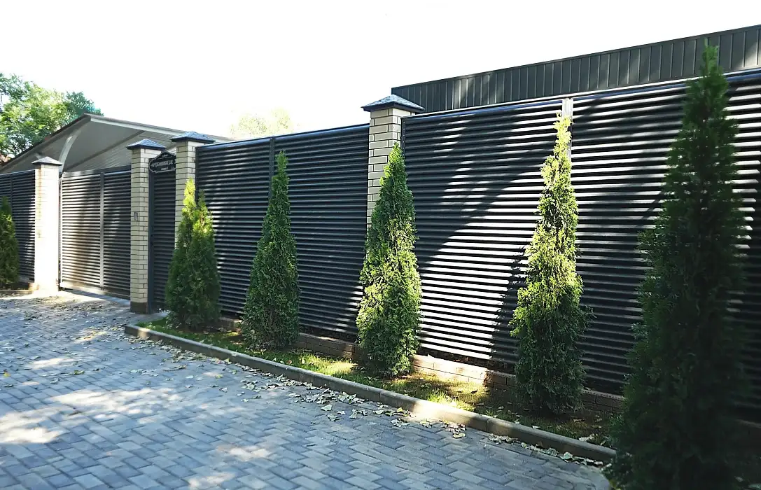 Декоративные ограждения из металла, фотография 2