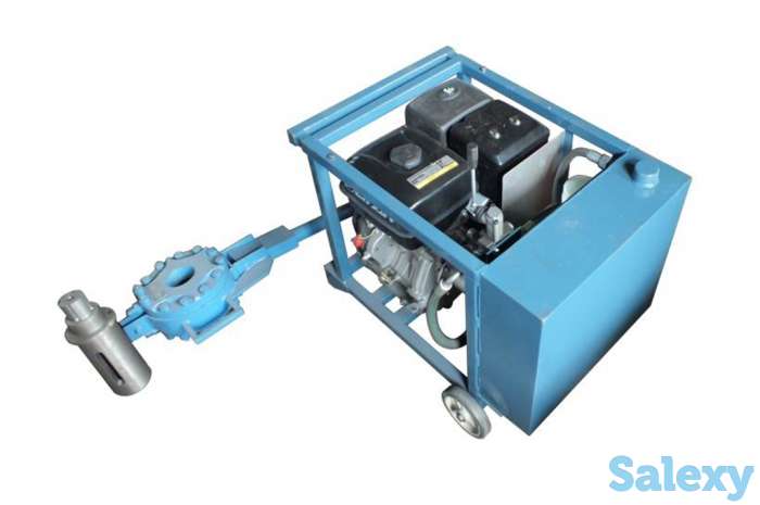 Установка для закручивания винтовых свай УЗС-9000, фотография 1