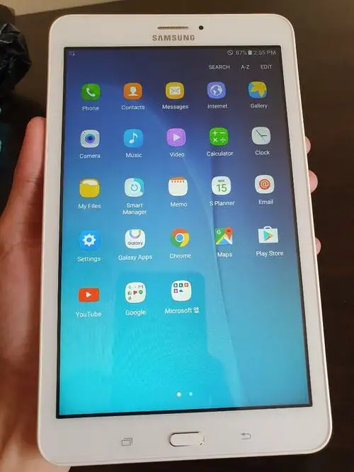 планшет Samsung  Galaxy Tab E 8.0 LTE, фотография 1