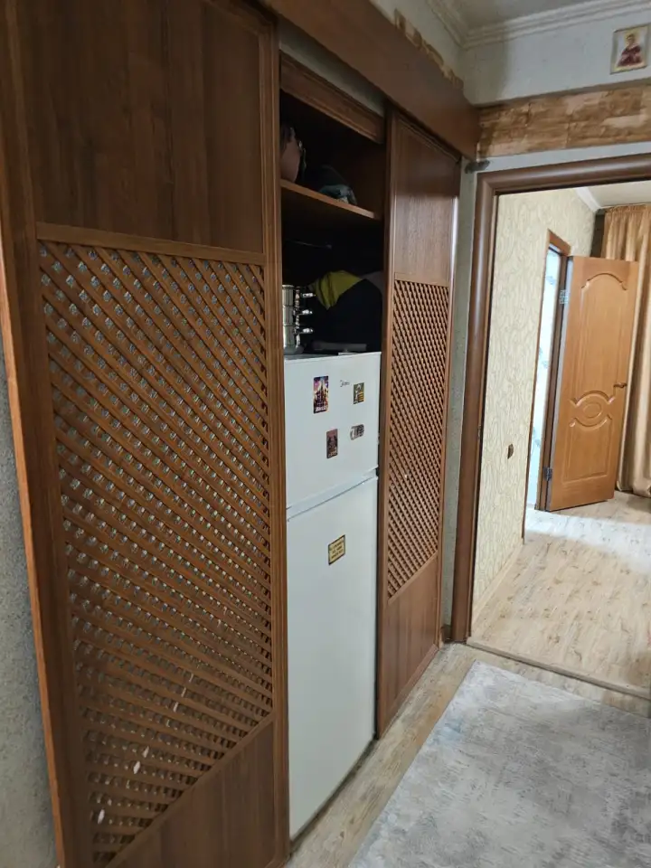 Продам трёхкомнатную квартиру в районе пересечения улиц Джандосова и Яссауи., фотография 5