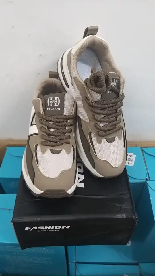 Продажа мужских и женских кроссовок, фотография 6