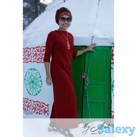 Продажа дизайнерской женской одежды, фотография 2