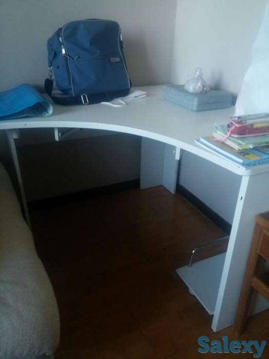 Стол + шкаф+тумбы, фотография 3