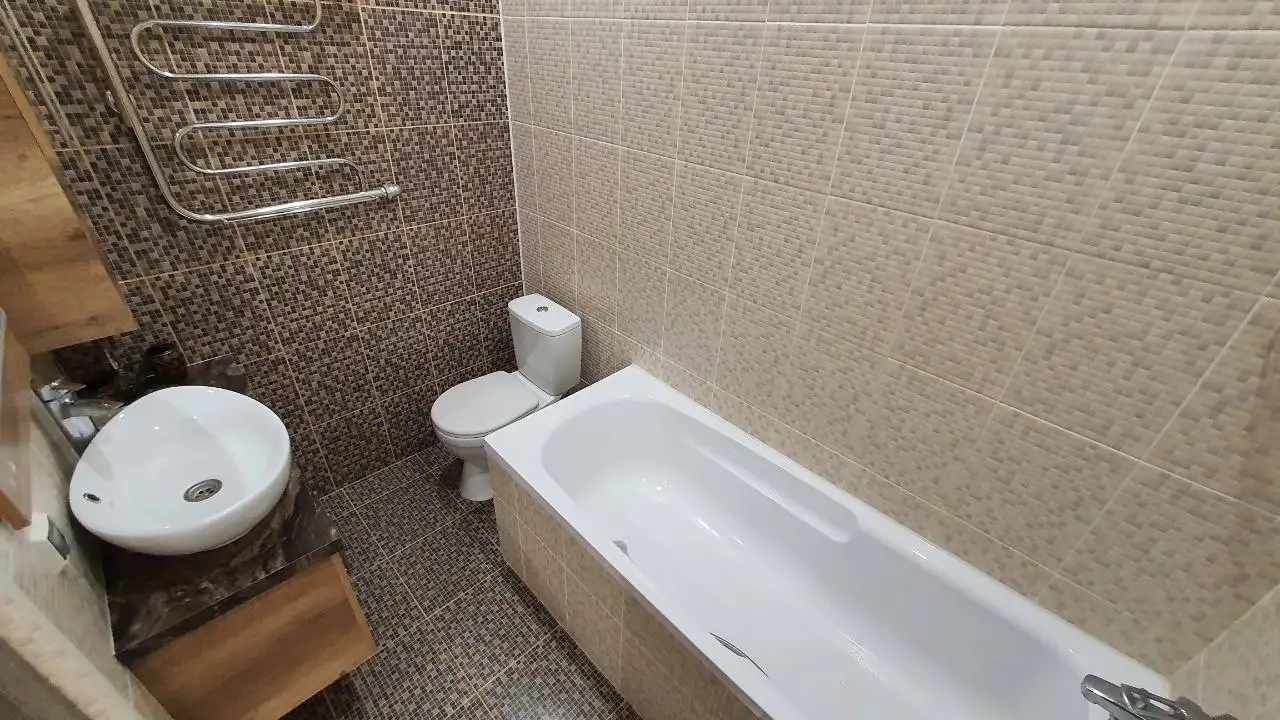 Продам 2 комнатную квартиру с ремонтом и мебелью., Е430 2А, фотография 5